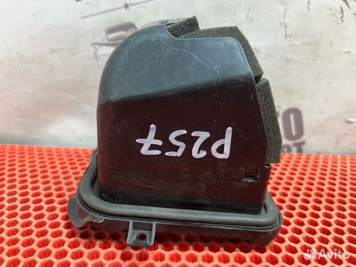 Воздухозаборник Audi S5 8T ctub 2014