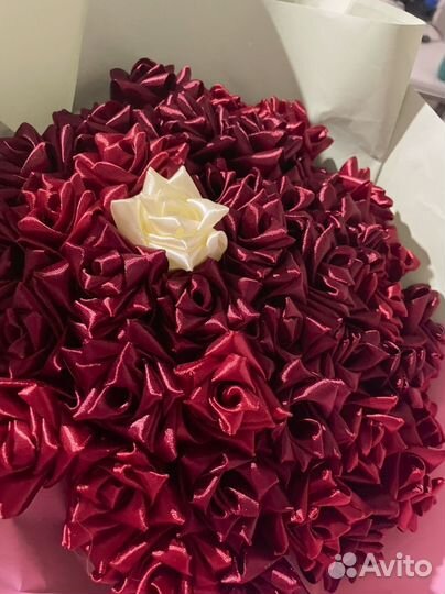 Розы из лент