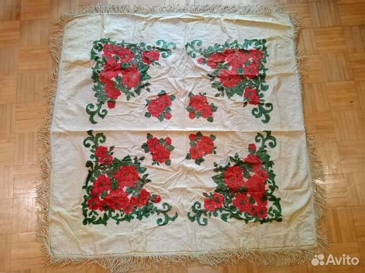 Скатерть советская плюшевая с бахромой. лот 2