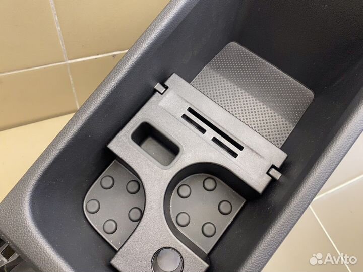 Консоль центральная skoda kodiaq