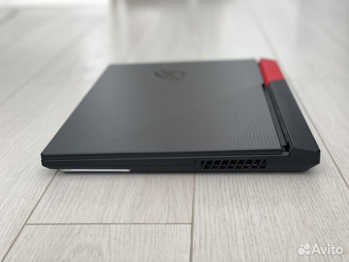 Игровая пушка Asus Rog Strix