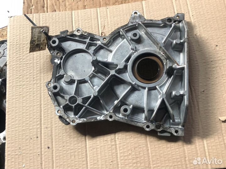 Крышка двигателя Mercedes OM642