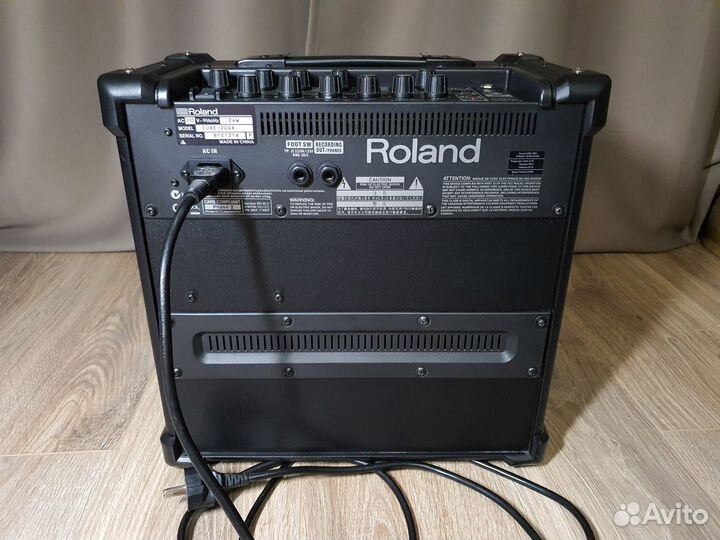 Комбоусилитель Roland 20-GX Cube (в идеале)