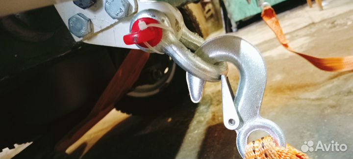 Петля для буксировки перед.нива 2121-21213