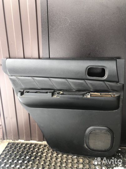 Nissan Patrol Y61 обшивка задней левой двери