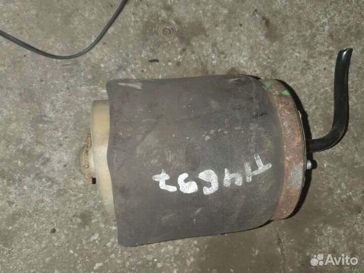 Подушка подвески задняя бмв Х5 Е53 Рендж Ровер 3 п