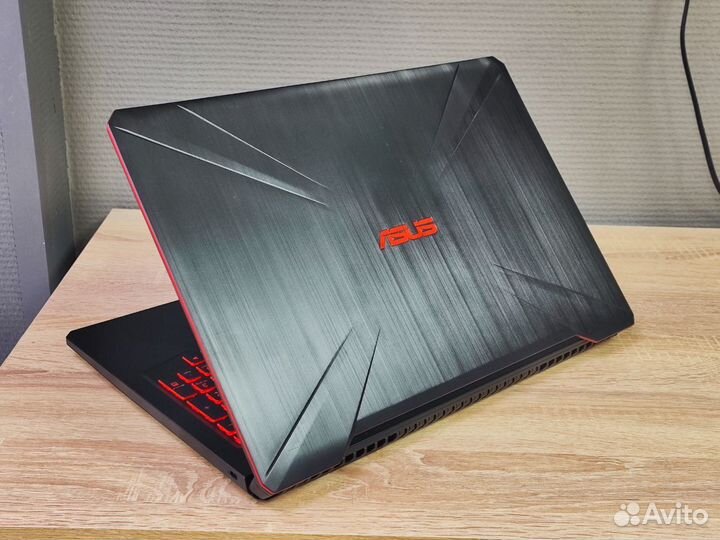 Asus Tuf Core i5-8300H GTX 1050 TI 16gb ram