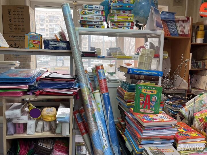 Канцтовары учебники тетради портфели для школы