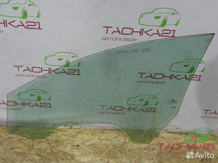 Стекло двери передней правой VW Passat CC (08-17)