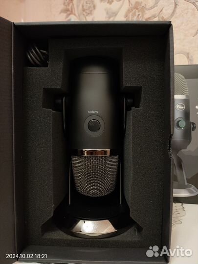 Студийный конденсаторный микрофон Blue Yeti X