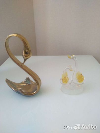 Фигурки лебедей