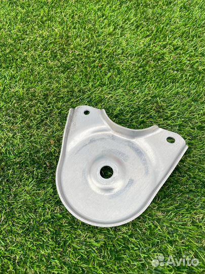 Кронштейн балки Tesla Model S 2-й рест. 2022