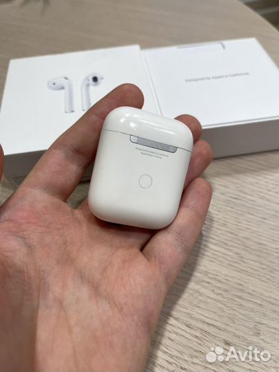 Наушники Apple Airpods 2 Wireless charging case