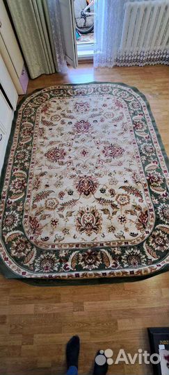 Продам ковёр 2,8*1, 9