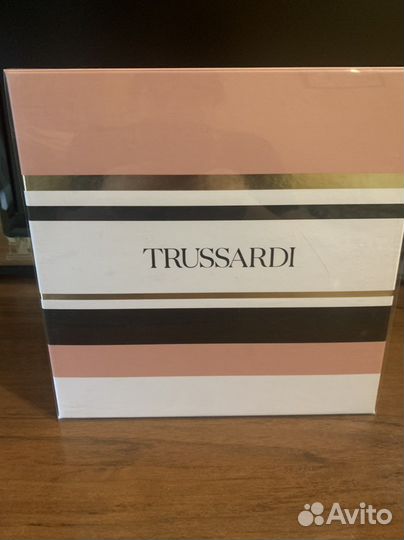 Trussardi Набор парфюм и эмульсия для тела