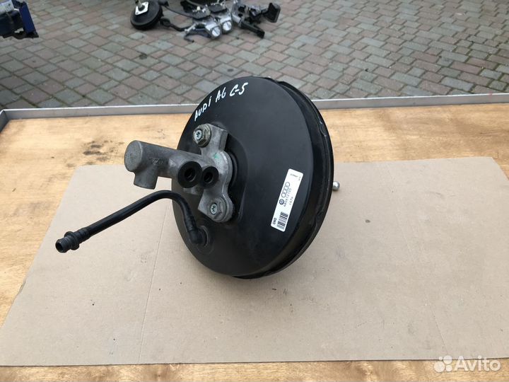 Вакуумный усилитель тормозов на VW Audi A6 C5