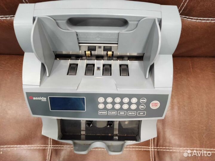Счетчик денег банкнот Cassida 7000