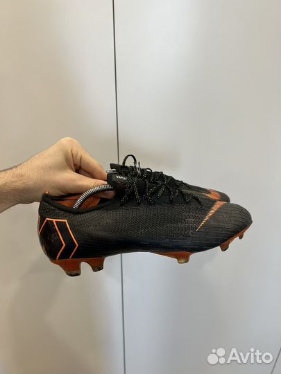 Футбольные бутсы Nike Mercurial
