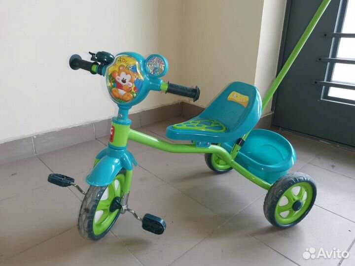 Детский велосипед с ручкой новый