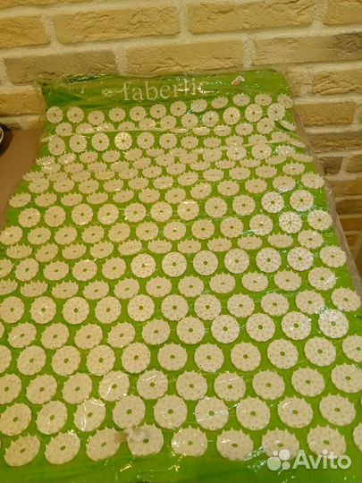 Аккупультурный массажный коврик- аппликатор новый