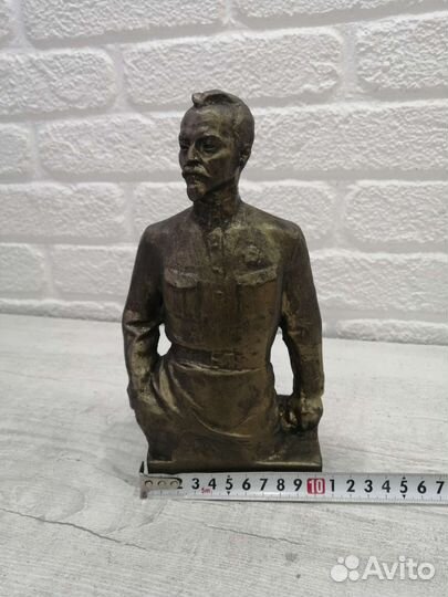 Бюст кабинетный Дзержинского