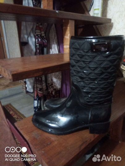 Резиновые сапоги