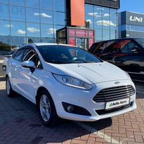 Ford Fiesta 1.6 AMT, 2015, 133 000 км, с пробегом, цена 815 000 руб.