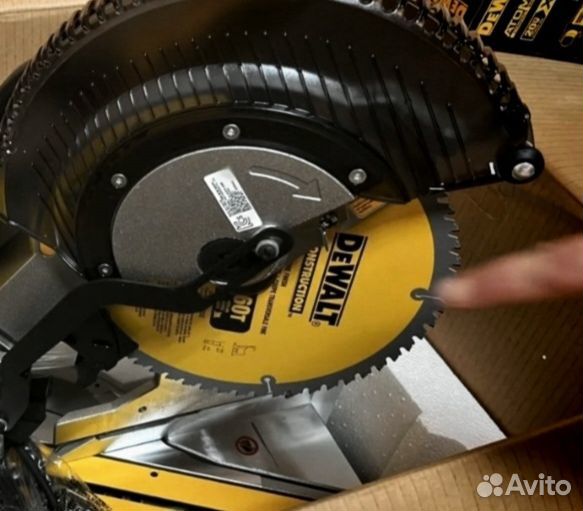 Торцовочная пила dewalt dws 780