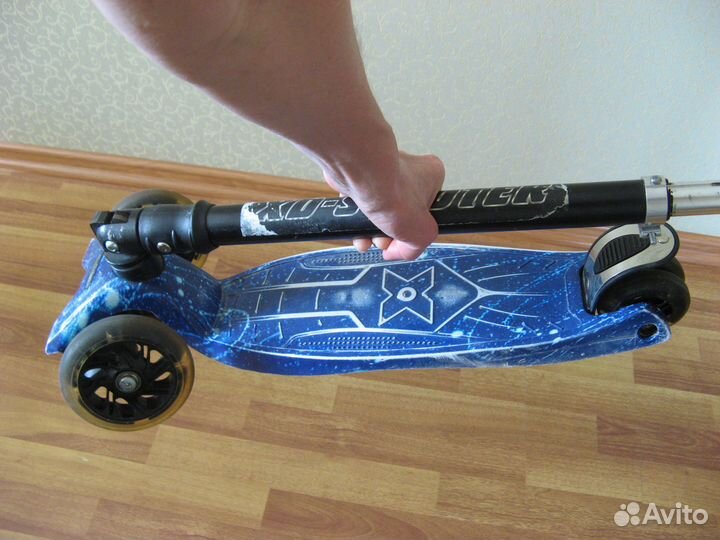 Самокат детский светящиеся колеса