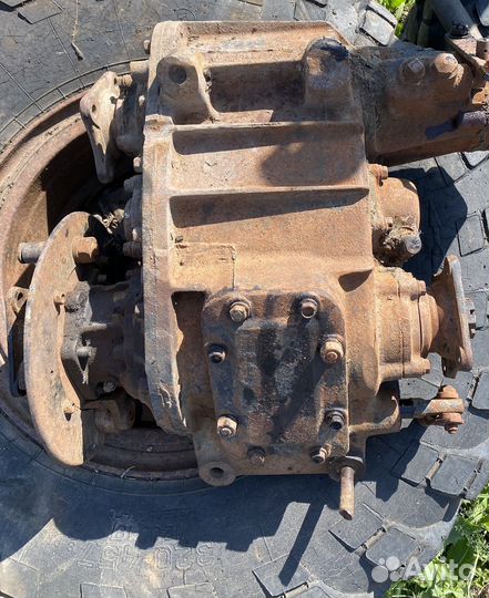 Коробка,раздатка, колеса,карданные валы от ЗИЛ 157