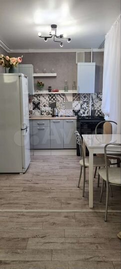 2-к. квартира, 52 м², 2/5 эт.