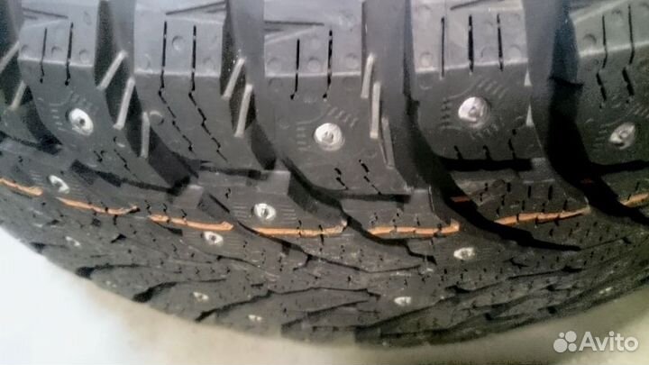 Nokian Tyres Hakkapeliitta 9 225/55 R17 101T