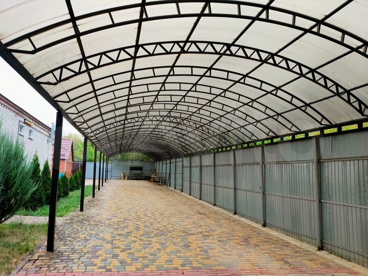 Дом 319,6 м² на участке 17,1 сот.