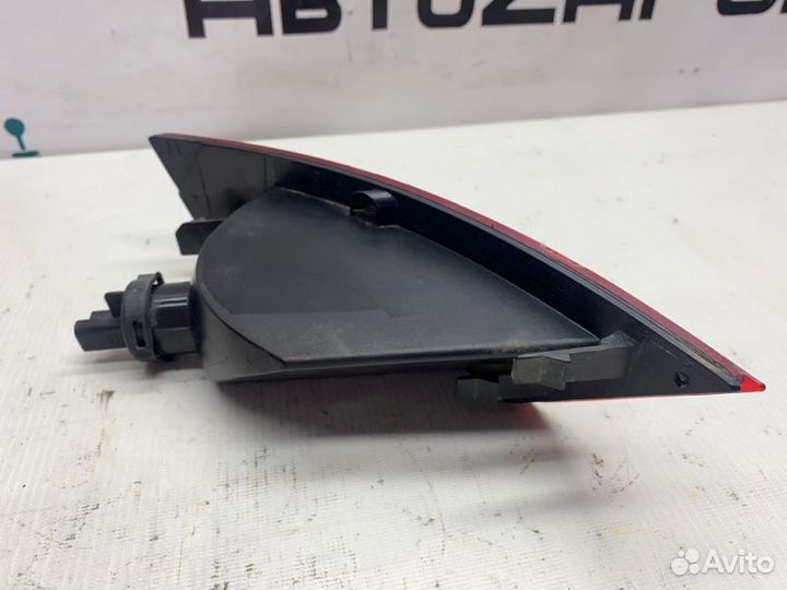 Фонарь заднего хода правый Ford Focus хэтчбек 2010