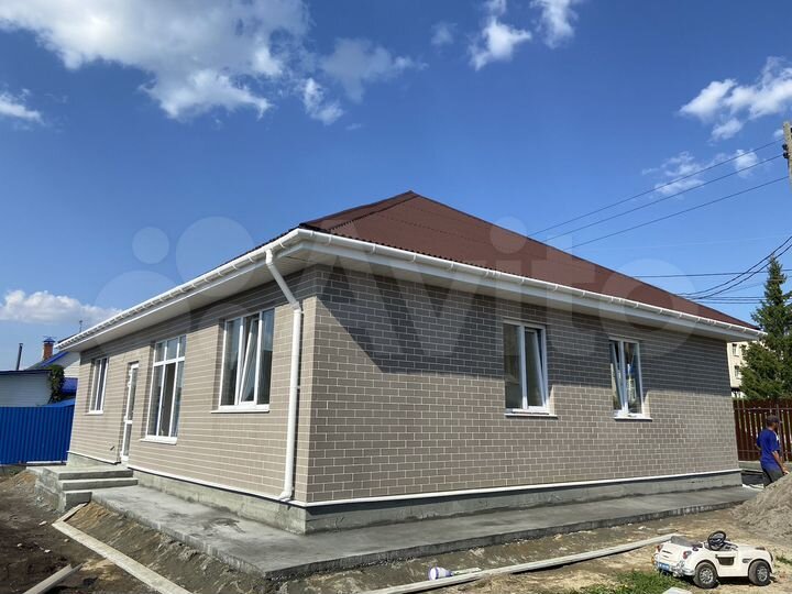 Коттедж 117 м² на участке 8 сот.