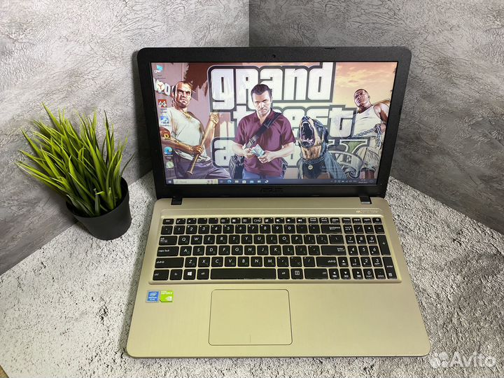 Игровой ноутбук asus 2 видеокарты/4 ядра/SSD