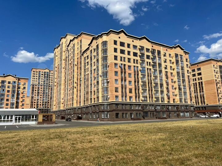 2-к. квартира, 64 м², 9/10 эт.