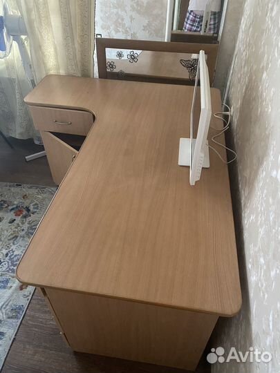 Компьютерный стол