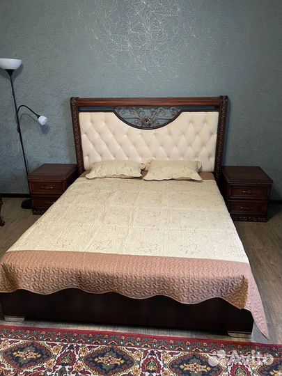 Спальный гарнитур