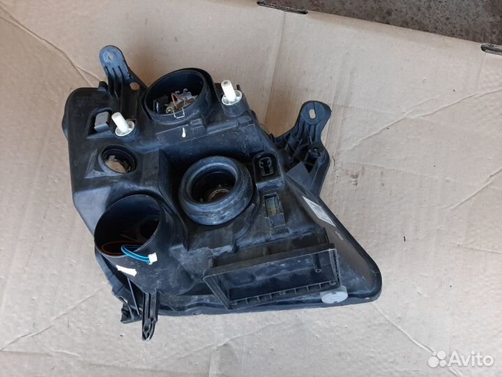 Фара левая (галоген) Opel Meriva