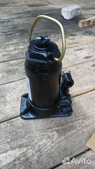 Домкрат гидравлический 8 тонн