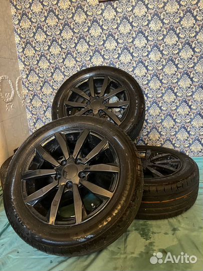 Резина на легкосплавных дисках honda