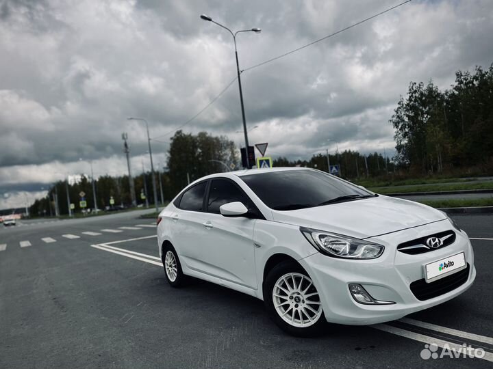 Hyundai Solaris 1.4 AT, 2011, 98 000 км