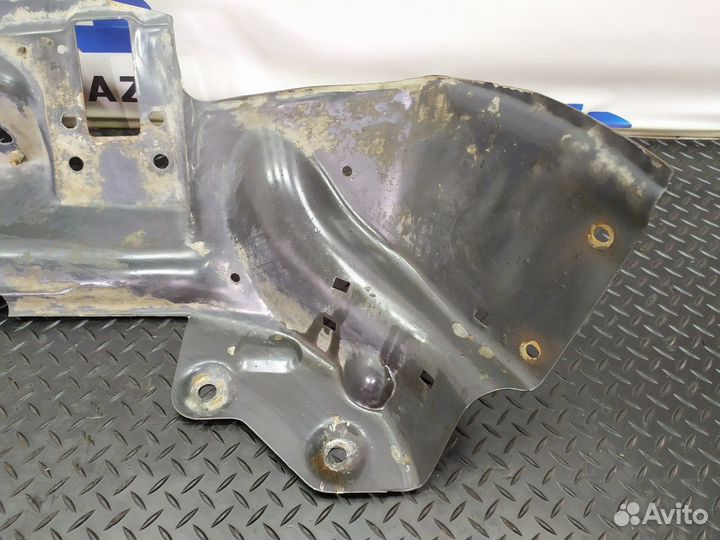 2256885 Брызговик крыла переднего левого