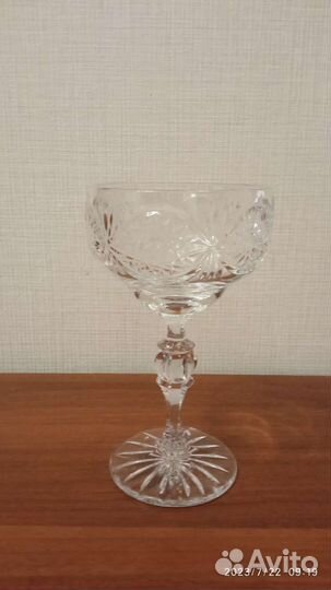 Вазочка на ножке для конфет и варенья