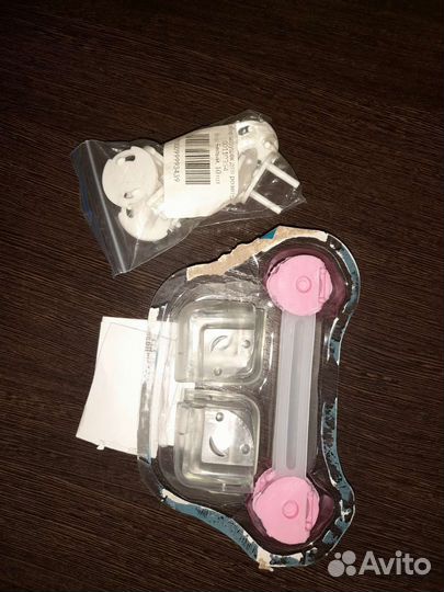 Набор заглушек для розеток + замок-блокиратор