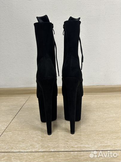 Ботильоны стрипы тройки