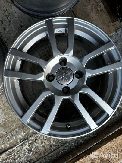 Диски для авто только 3 штуки