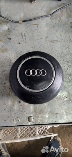 Подушка безопасности руля Ауди А8
