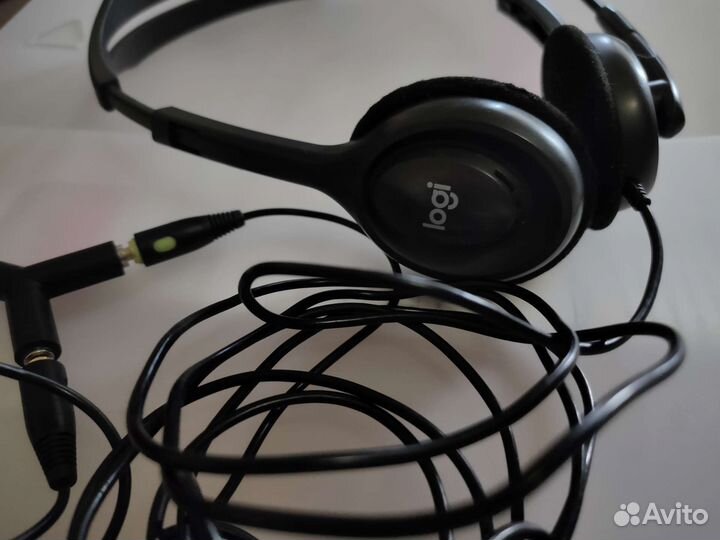 Наушники с микрофоном